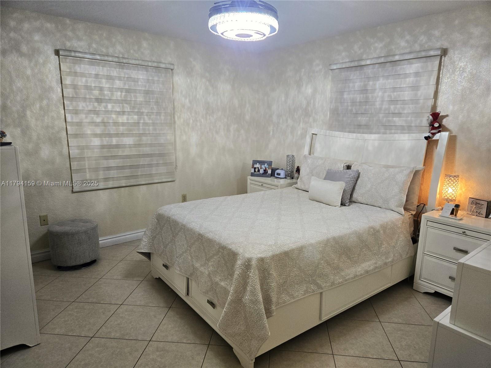 SOUTH BAY ESTATES - Residential Lease