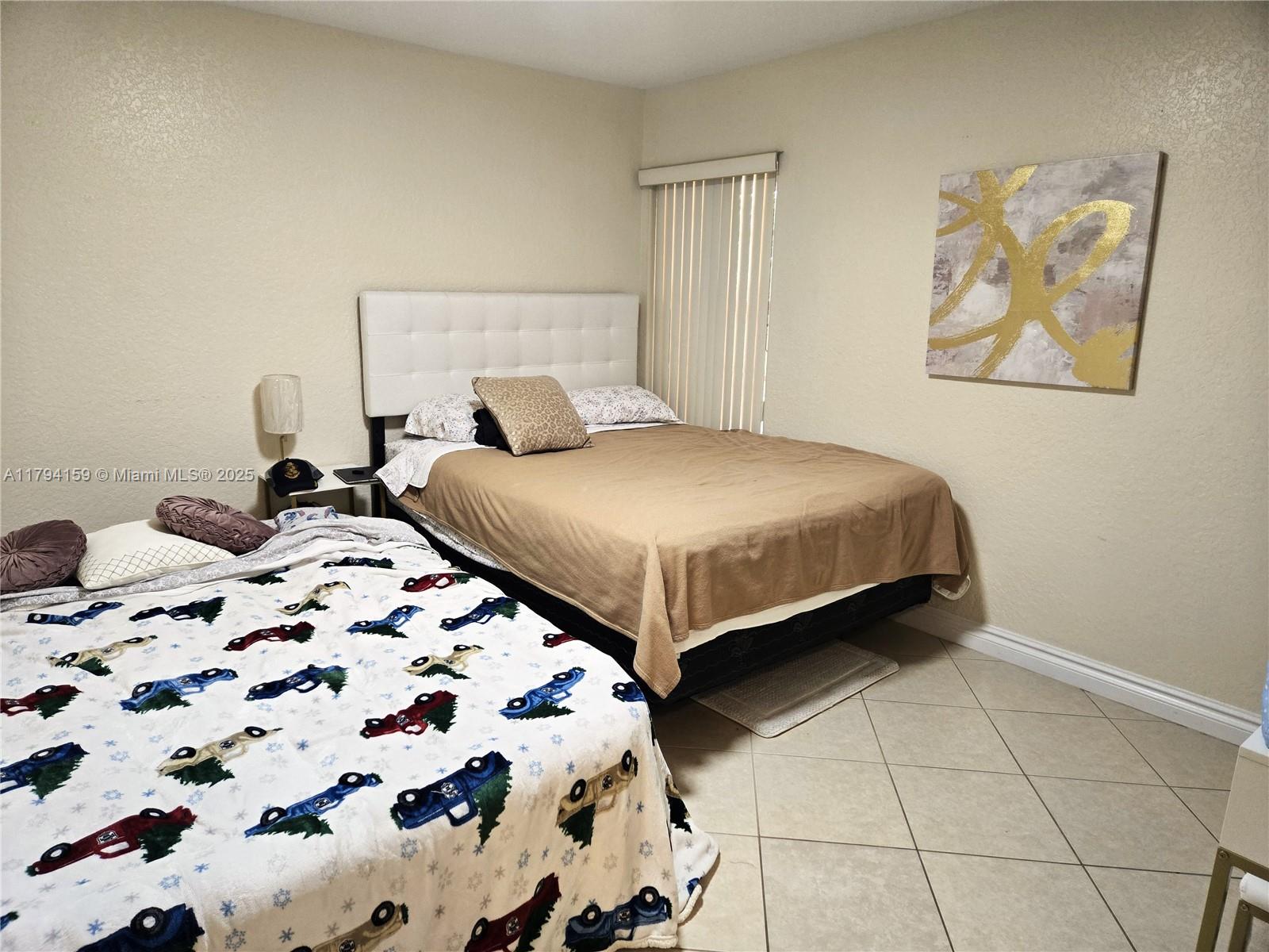 SOUTH BAY ESTATES - Residential Lease