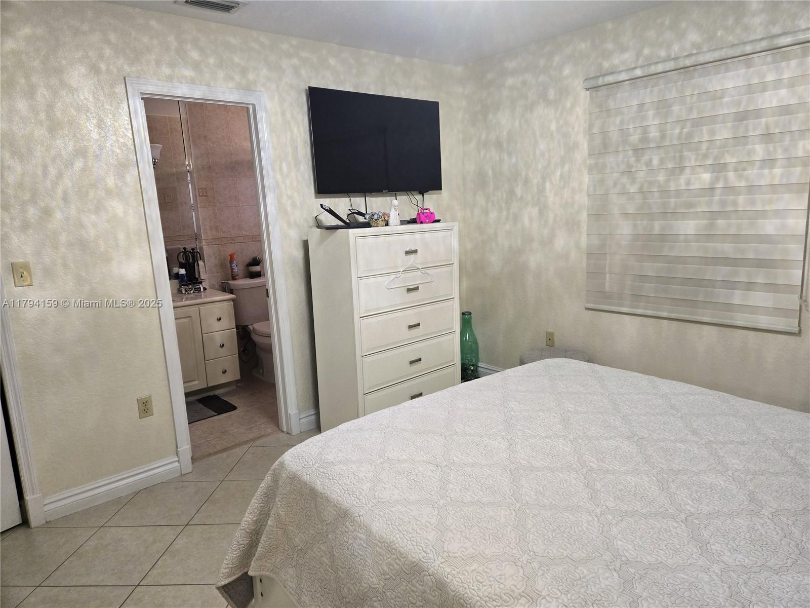 SOUTH BAY ESTATES - Residential Lease