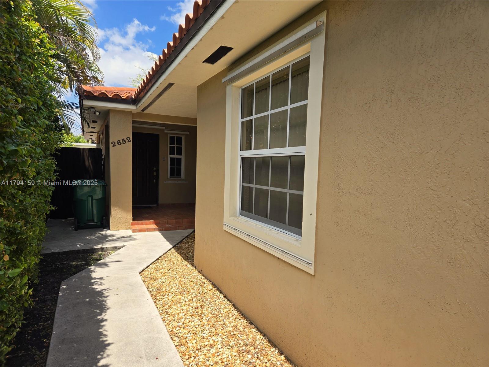SOUTH BAY ESTATES - Residential Lease