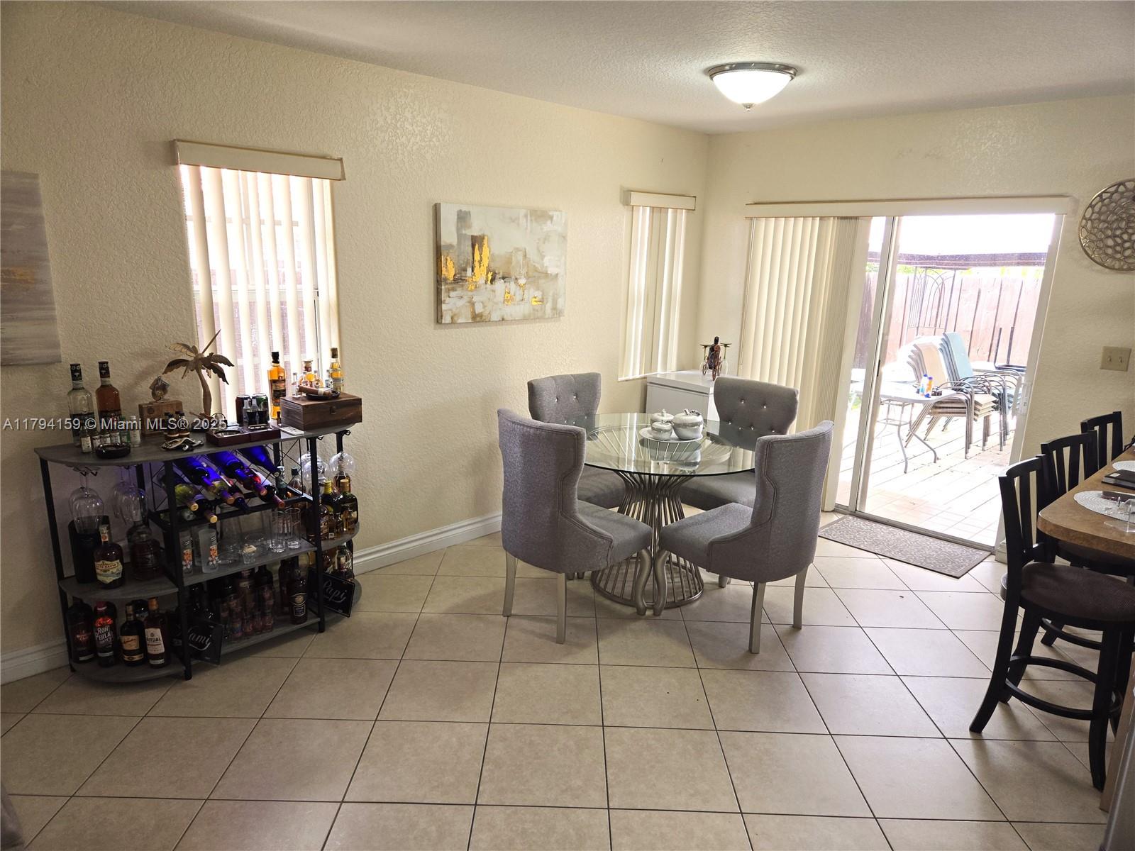 SOUTH BAY ESTATES - Residential Lease