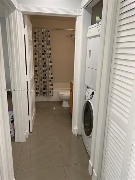 WOODGATE 42 CONDO - Residential Lease