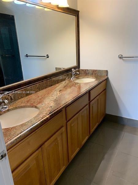 WOODGATE 42 CONDO - Residential Lease