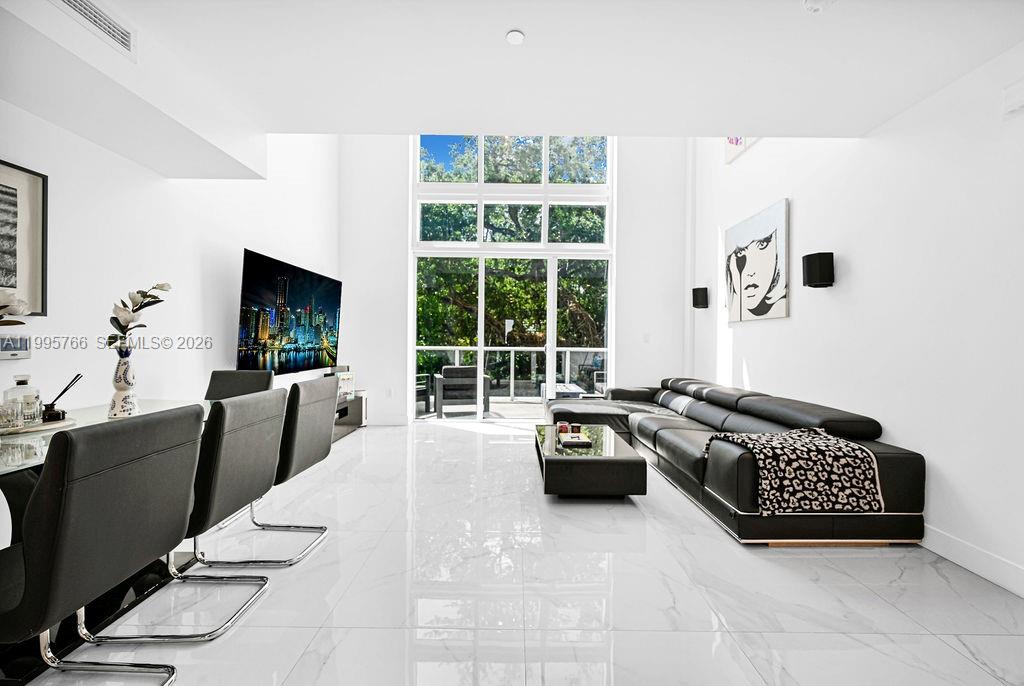 ONE BAY CONDO - Residential