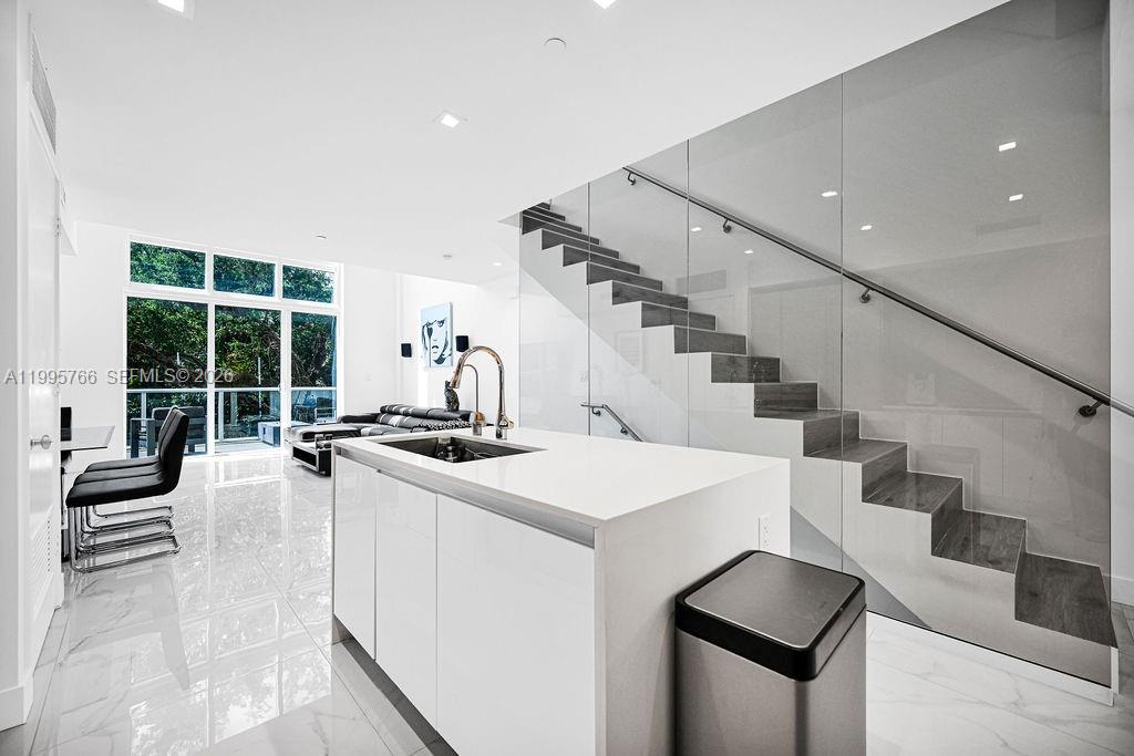 ONE BAY CONDO - Residential