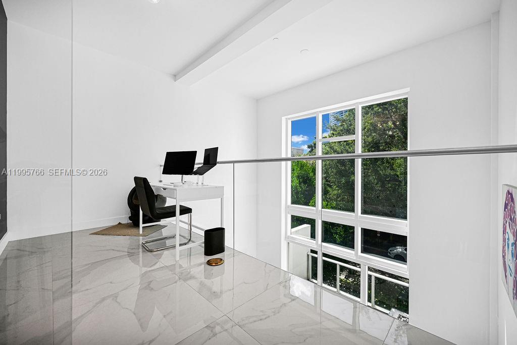 ONE BAY CONDO - Residential