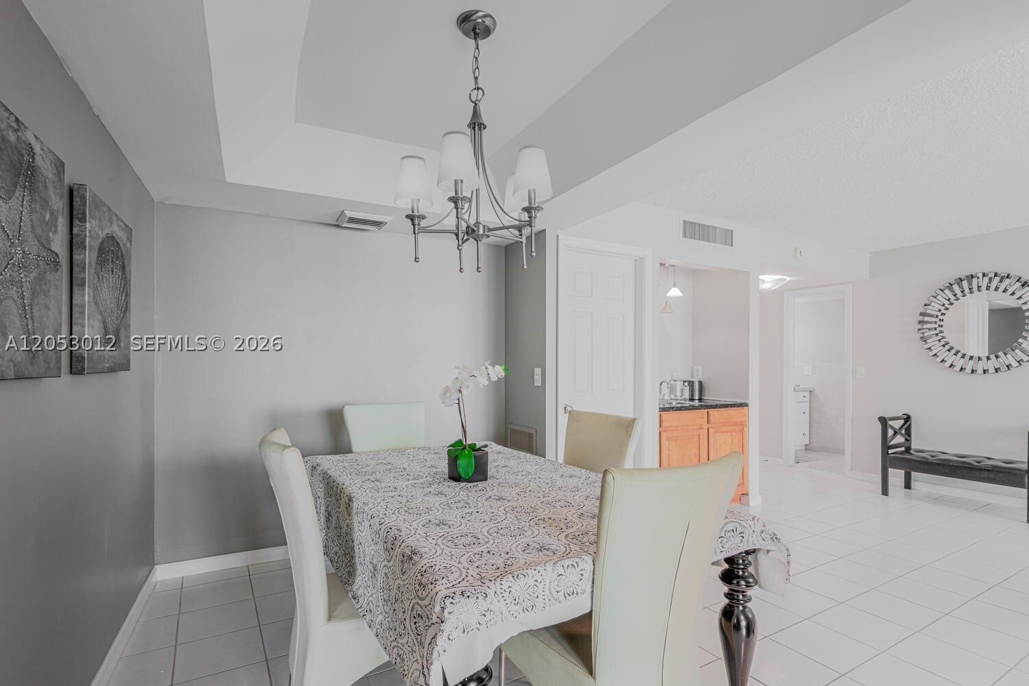 MAYFAIR HOUSE CONDO - Residential Lease
