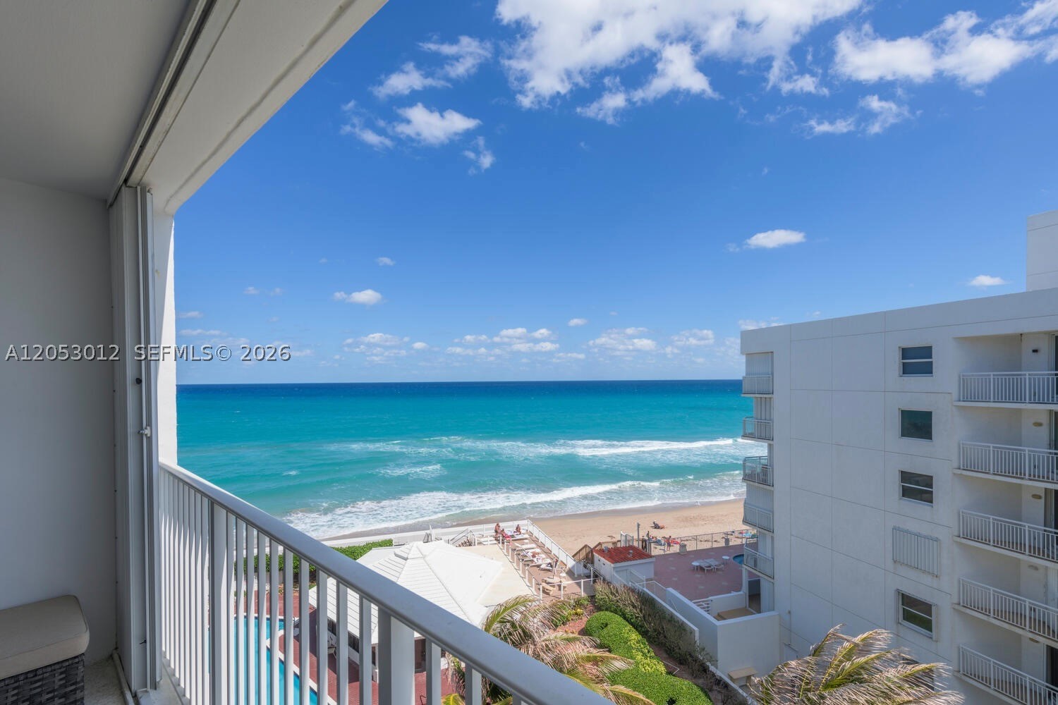 MAYFAIR HOUSE CONDO - Residential Lease