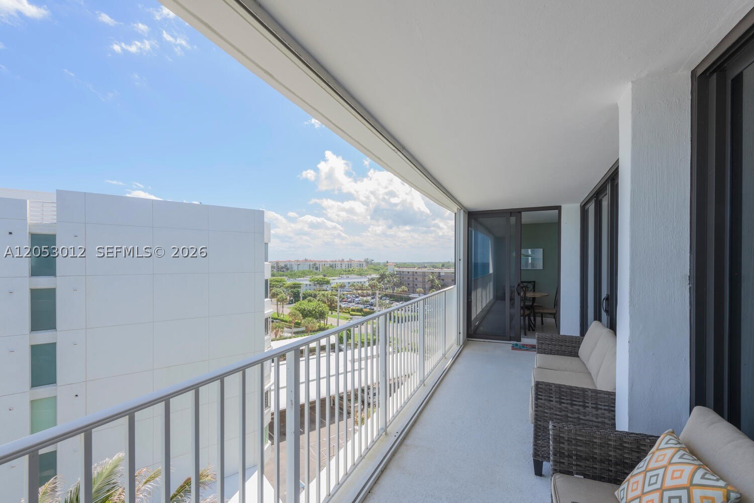 MAYFAIR HOUSE CONDO - Residential Lease