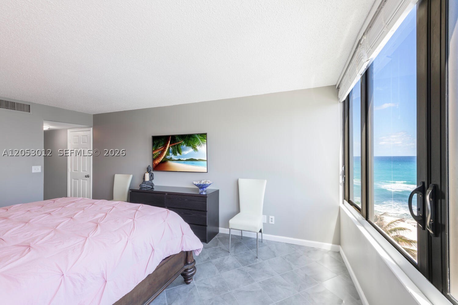 MAYFAIR HOUSE CONDO - Residential Lease