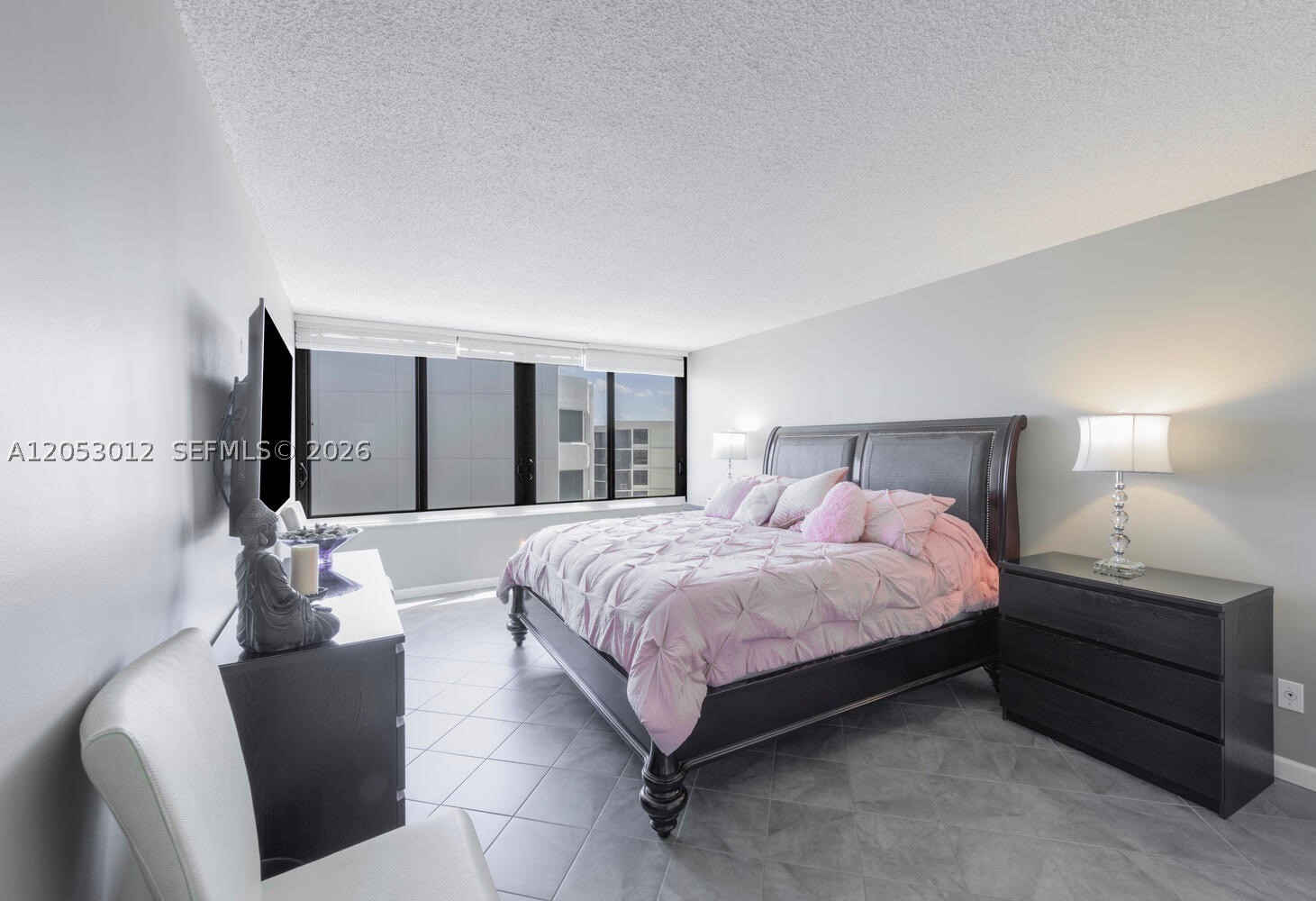 MAYFAIR HOUSE CONDO - Residential Lease