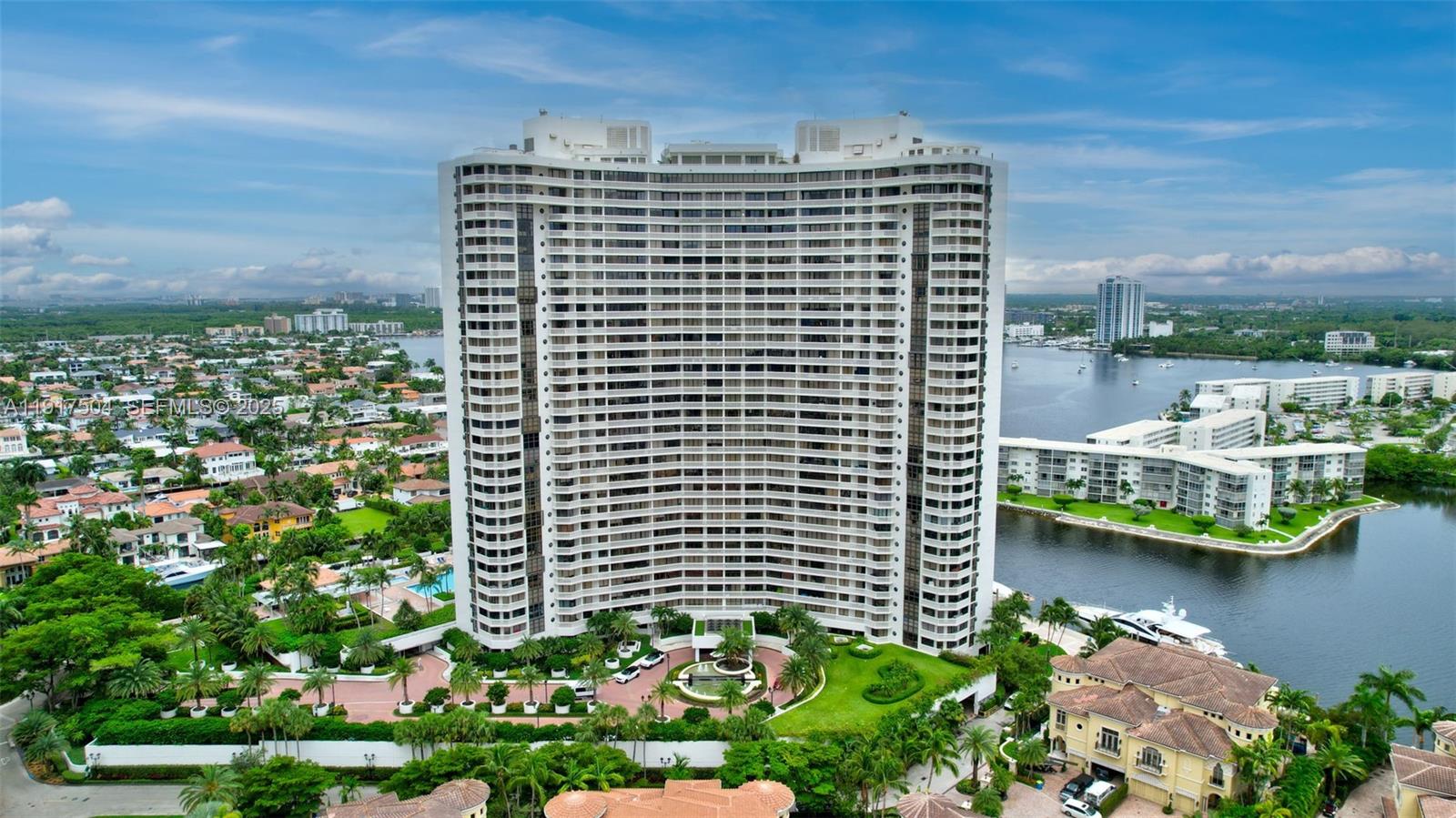 1000 ISL BLVD WILLIAMS IS - Residential