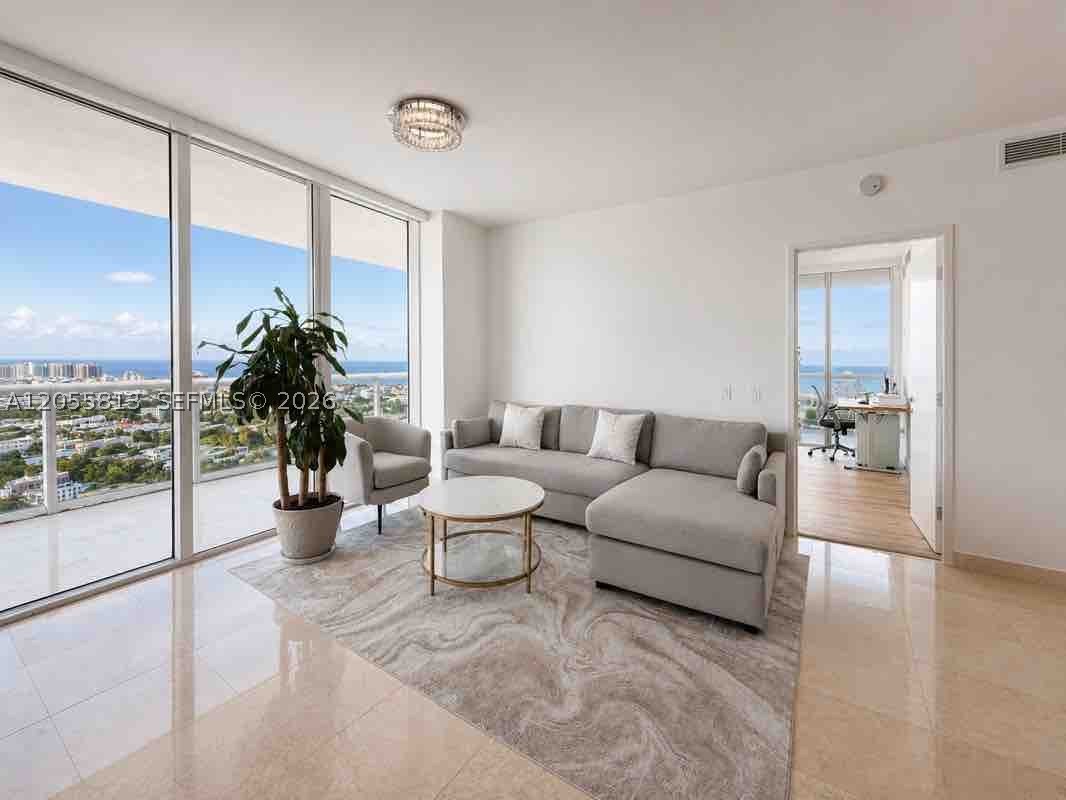 ICON CONDO - Residential