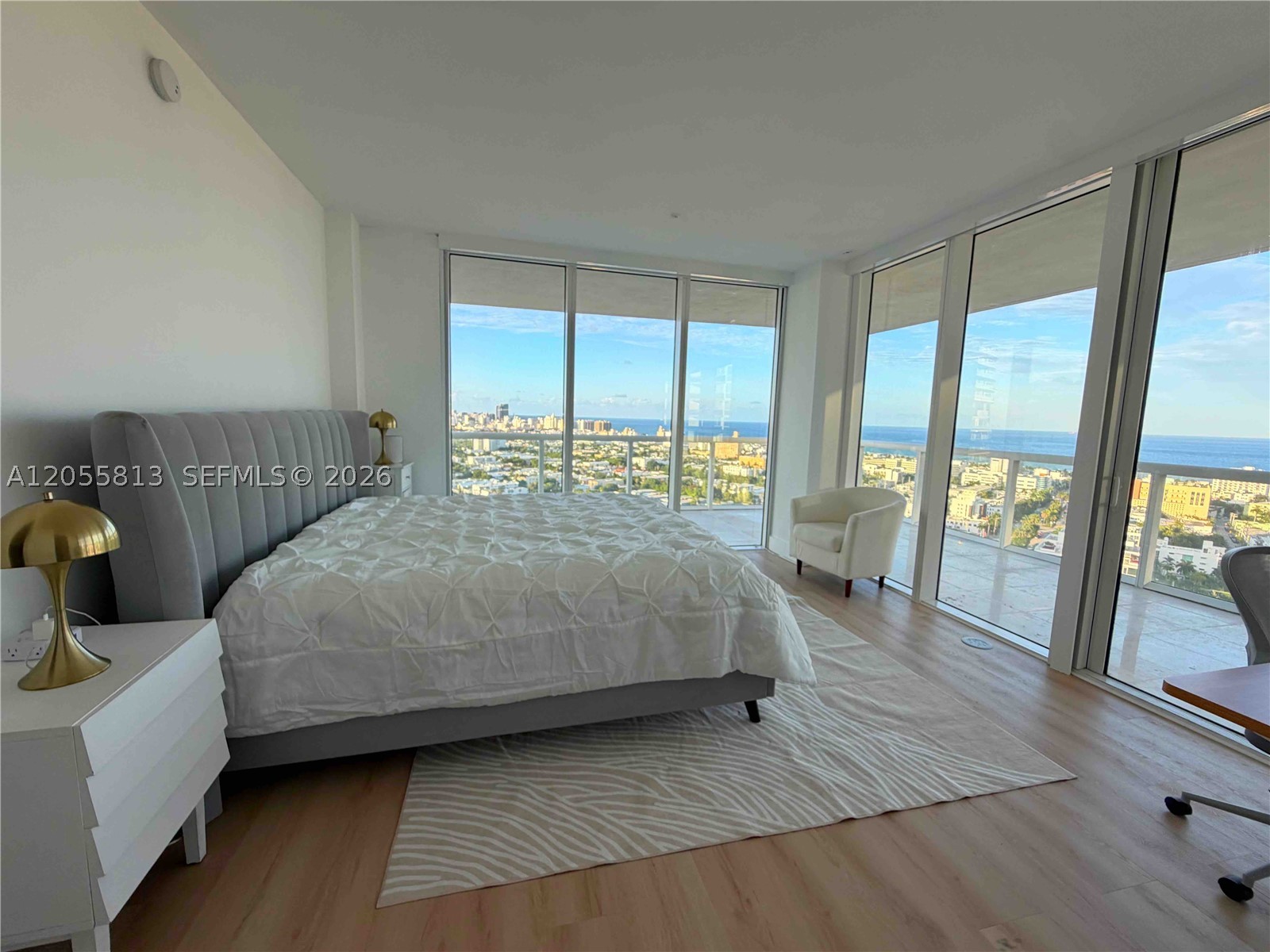 ICON CONDO - Residential