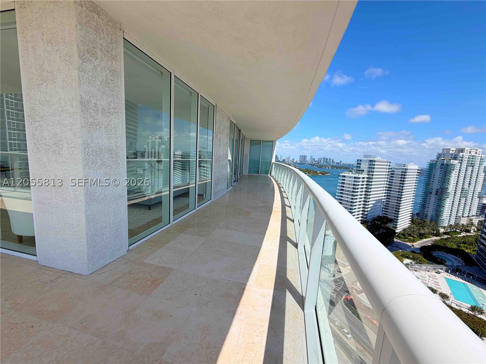 ICON CONDO - Residential