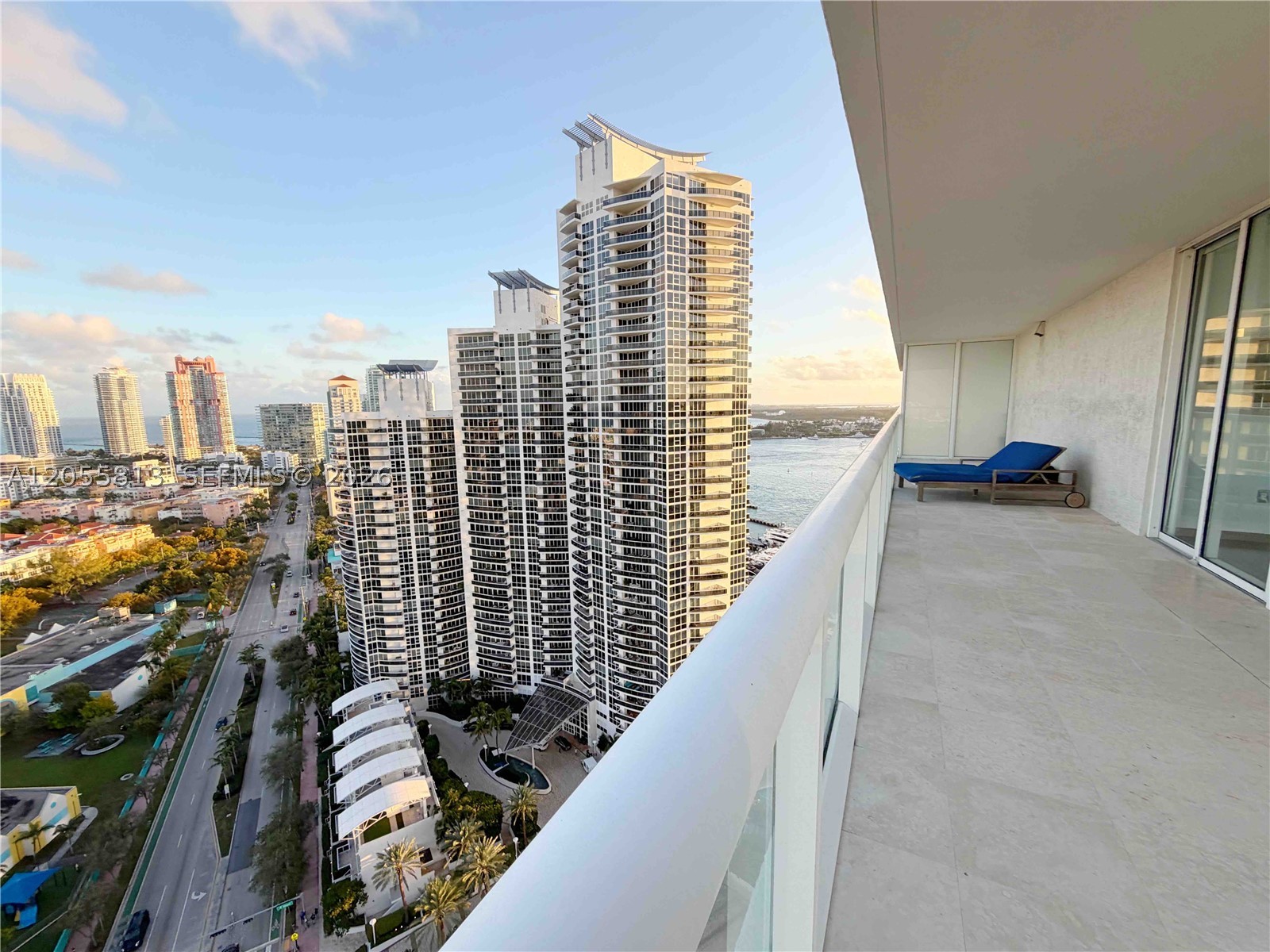 ICON CONDO - Residential