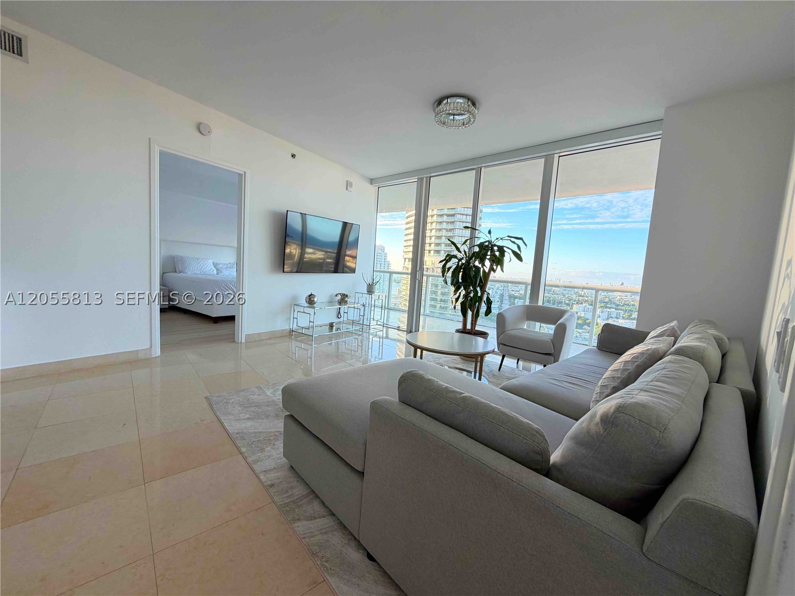 ICON CONDO - Residential