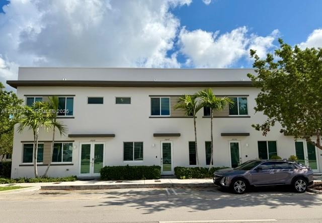 Beautiful townhouse located in Landmark at Doral featuring up-to-date finishes, beautiful wood-laminate flooring, and stainless steel appliances. This home offers a bright, open layout that is perfect for entertaining.
Enjoy access to a resort-style clubhouse with incredible amenities, including tennis courts, a resort-style pool, outdoor kitchen, children’s play pool, and inviting community spaces.
Landmark at Doral is also conveniently located near a variety of area schools, shopping, dining, parks, and major roadways, making daily routines easy and accessible. The community is close to several public, charter, and private school options in the Doral area, offering flexibility for families looking to live in a well-connected neighborhood.
A perfect home in one of Doral’s most desirable communities.