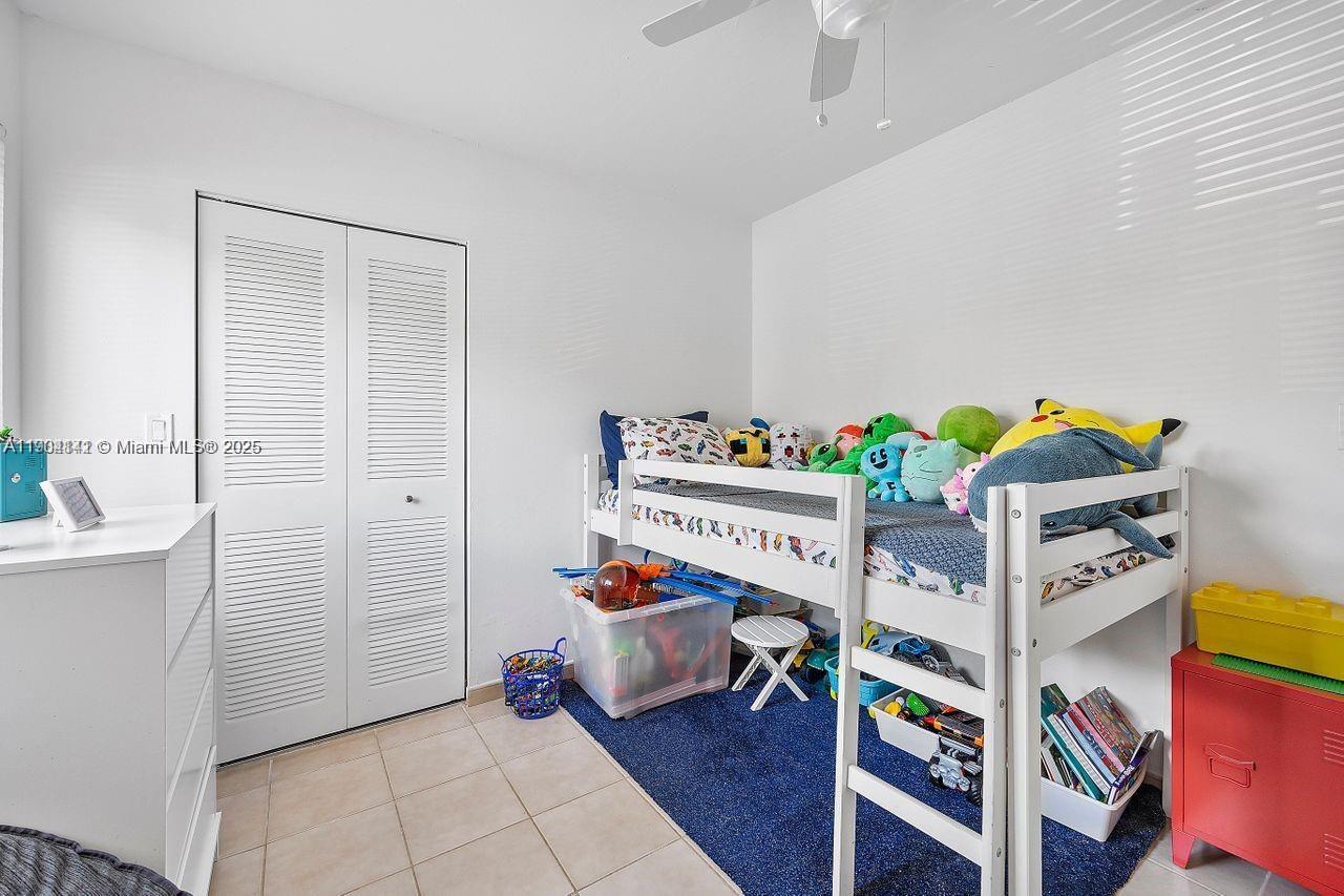 INDIAN SUMMER VILG CONDO - Residential Lease