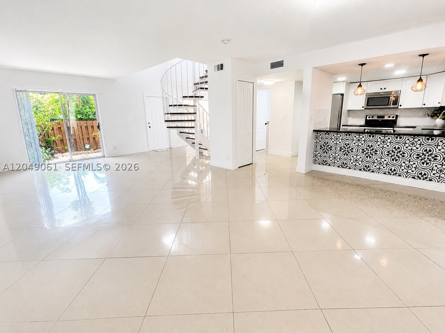 WELLEBY TOWNHOME 1 CONDO - Residential Lease