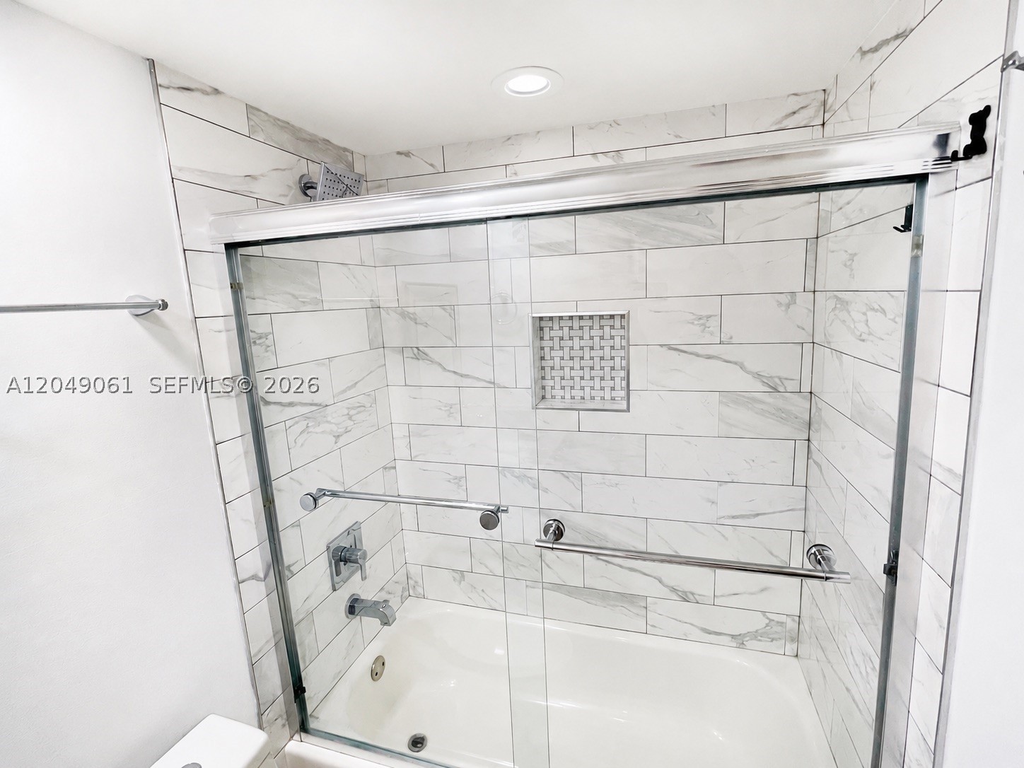 WELLEBY TOWNHOME 1 CONDO - Residential Lease