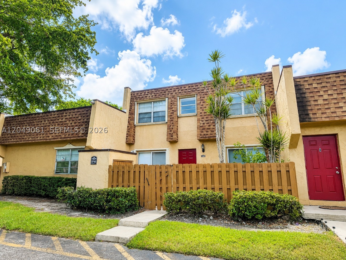 WELLEBY TOWNHOME 1 CONDO - Residential Lease