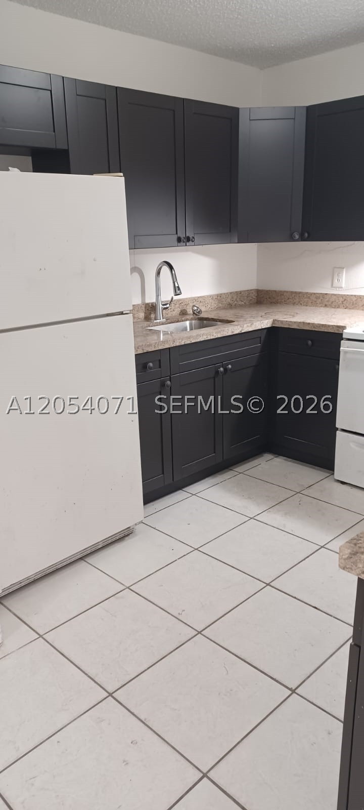INVERNESS VILLAGE TWO CON - Residential Lease