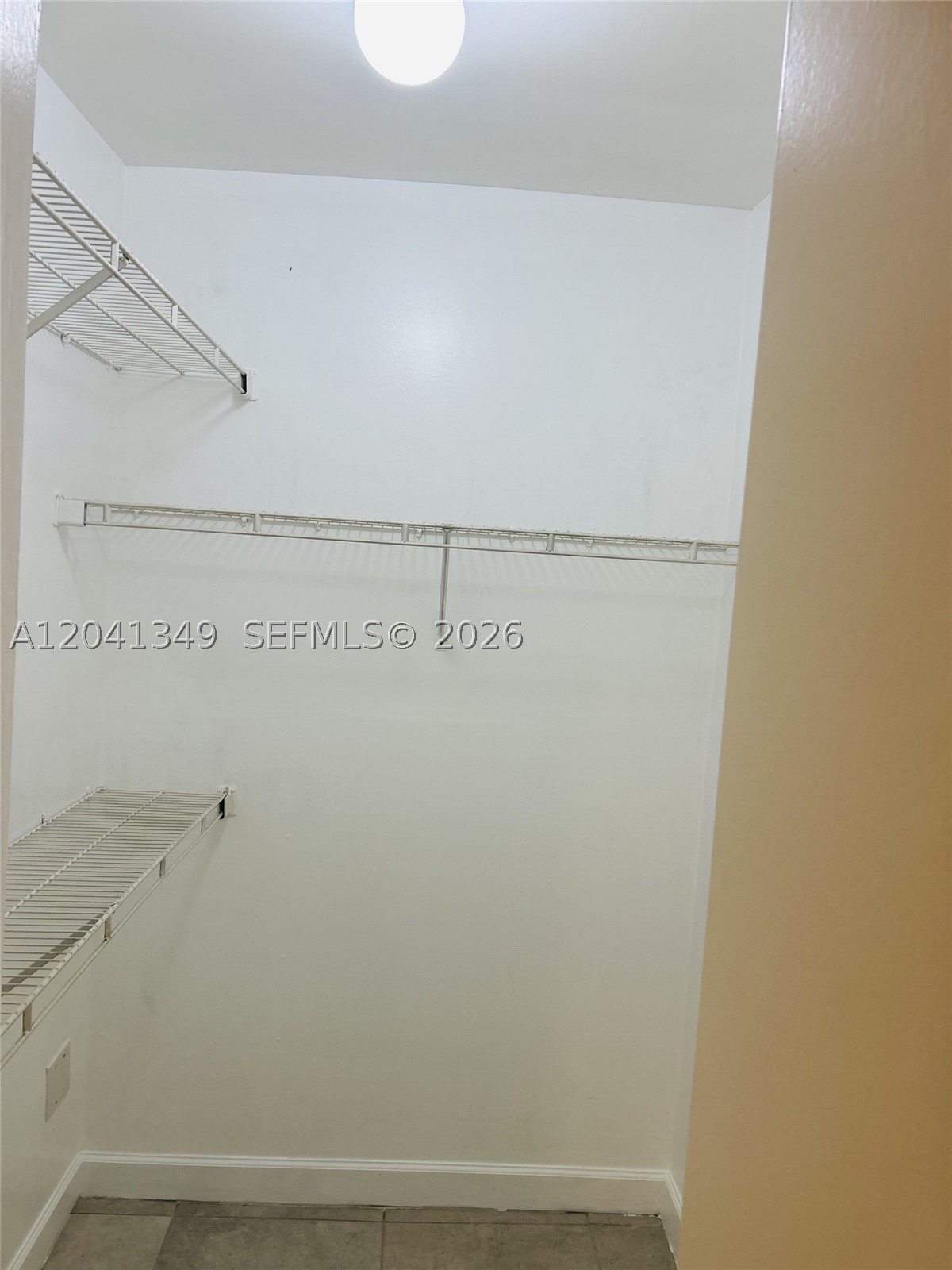 HAMMOCKS TRAILS CONDO - Residential Lease