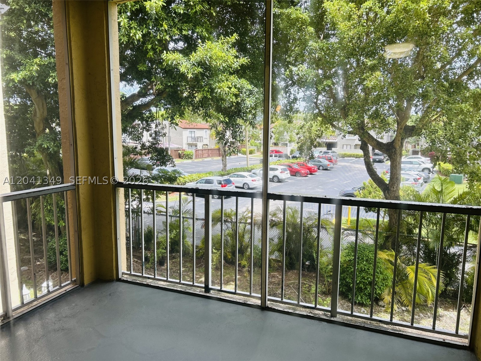 HAMMOCKS TRAILS CONDO - Residential Lease