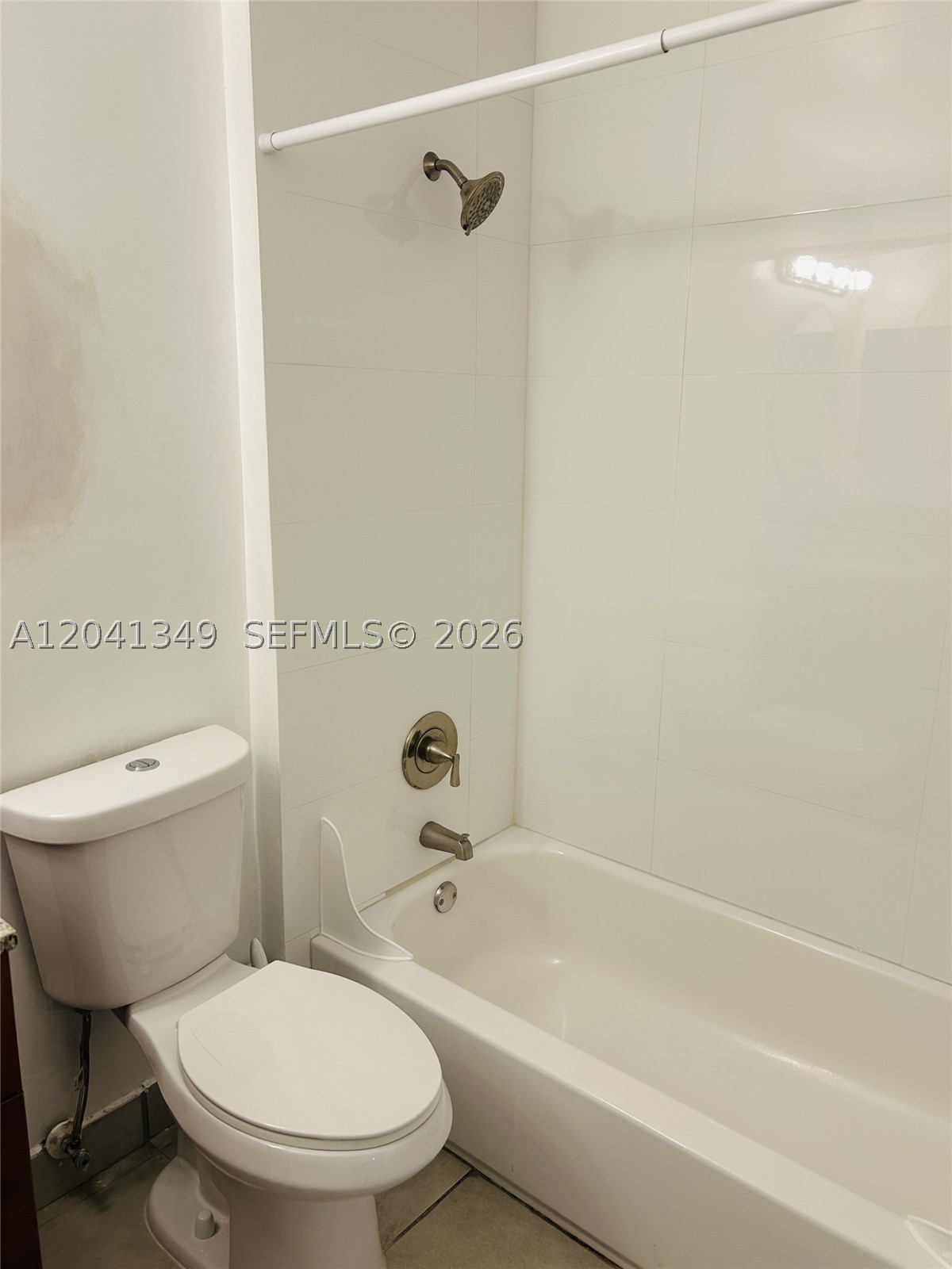 HAMMOCKS TRAILS CONDO - Residential Lease