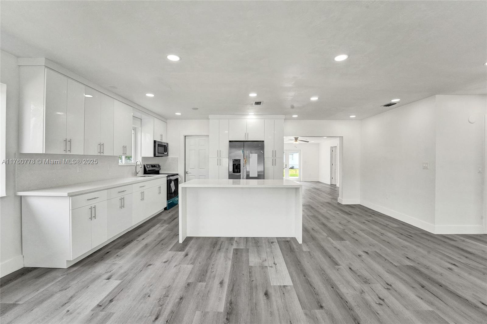 MIRAMAR SEC 8 - Residential