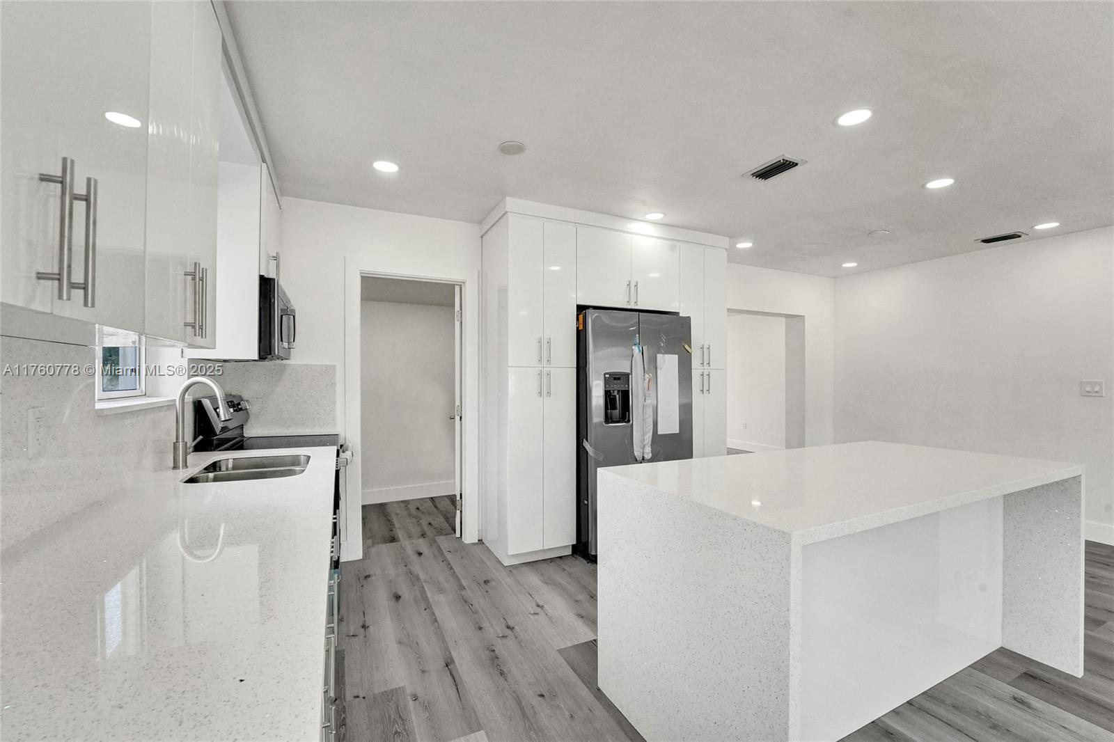 MIRAMAR SEC 8 - Residential