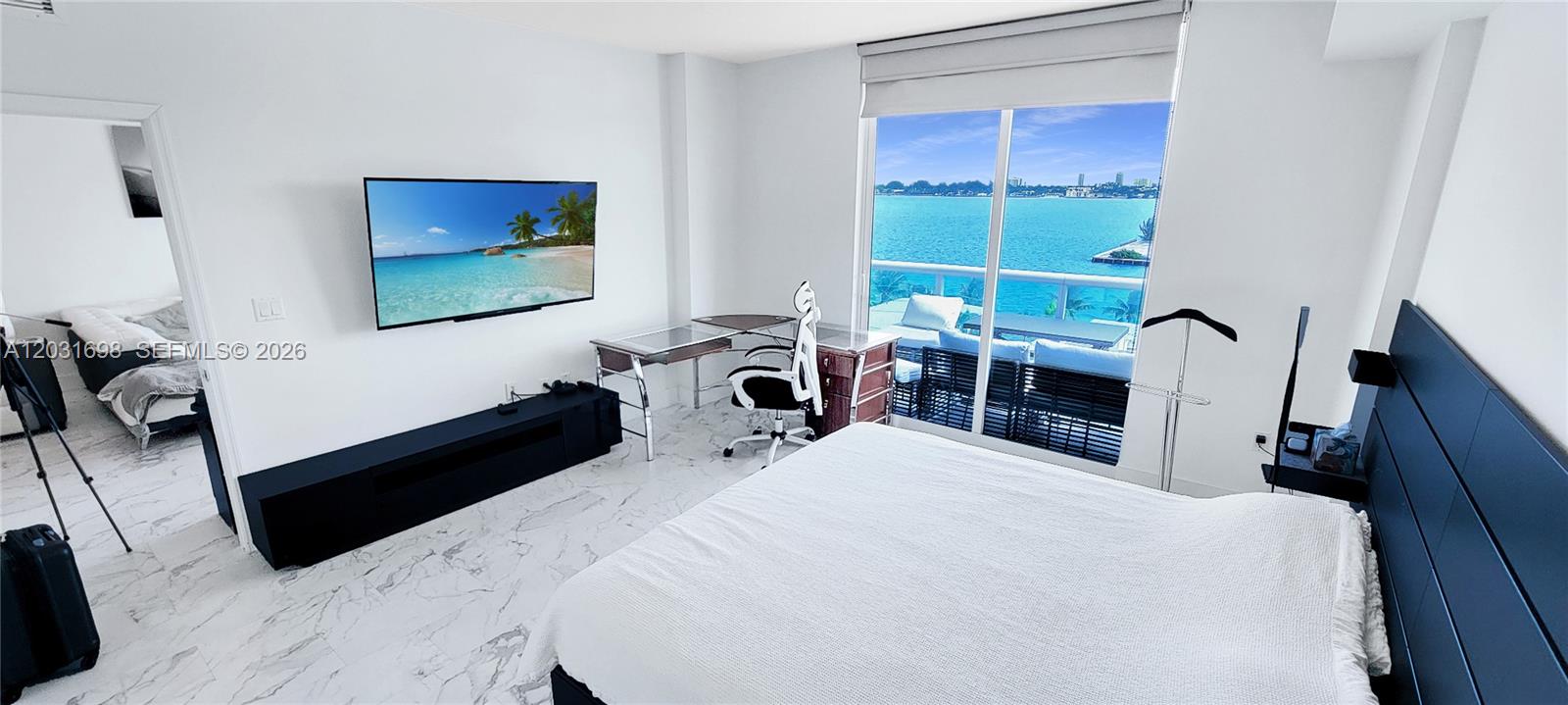 360 CONDO B - Residential
