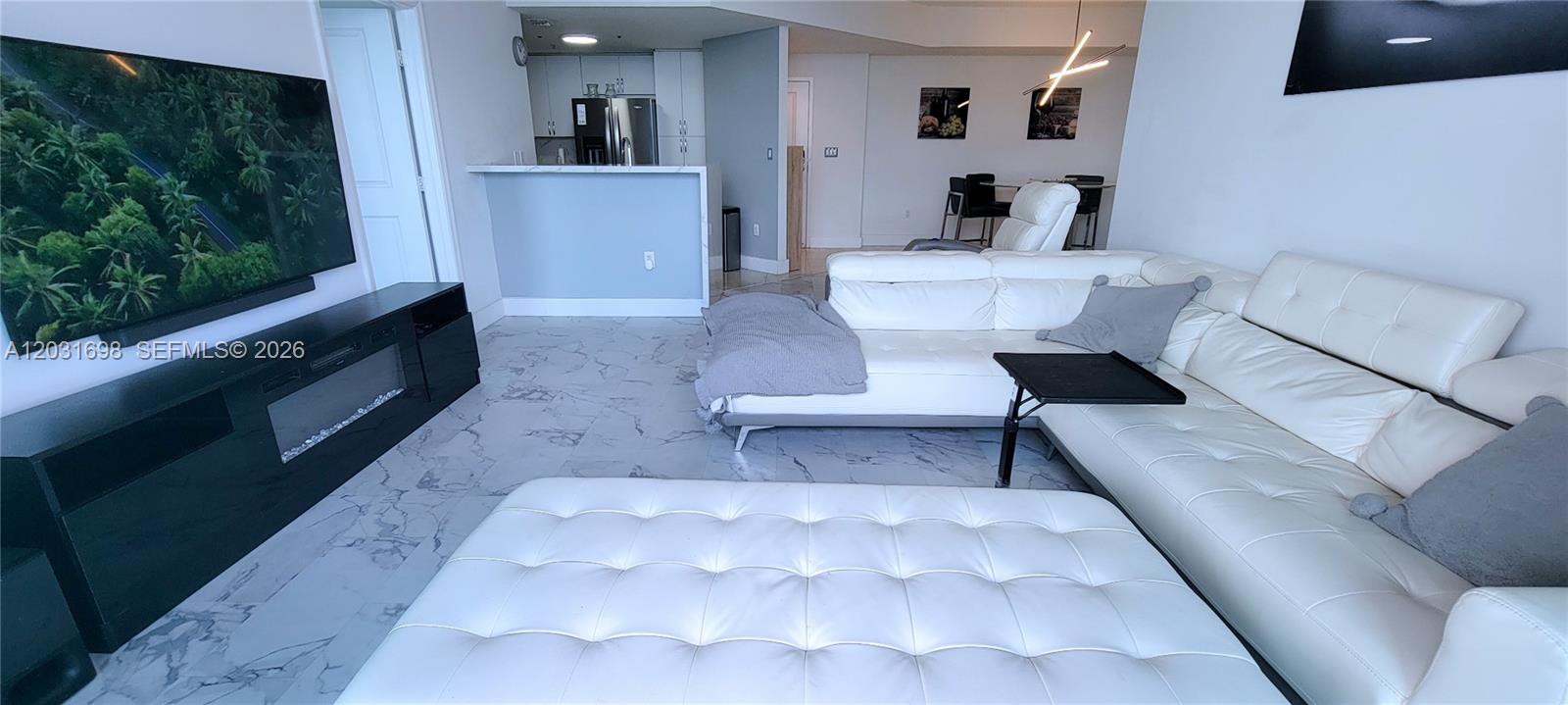 360 CONDO B - Residential