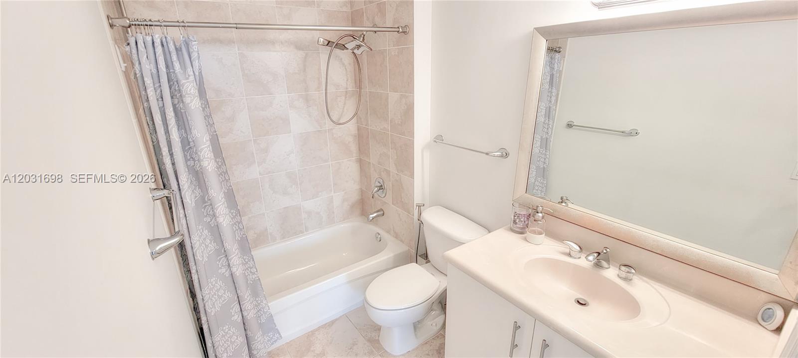 360 CONDO B - Residential