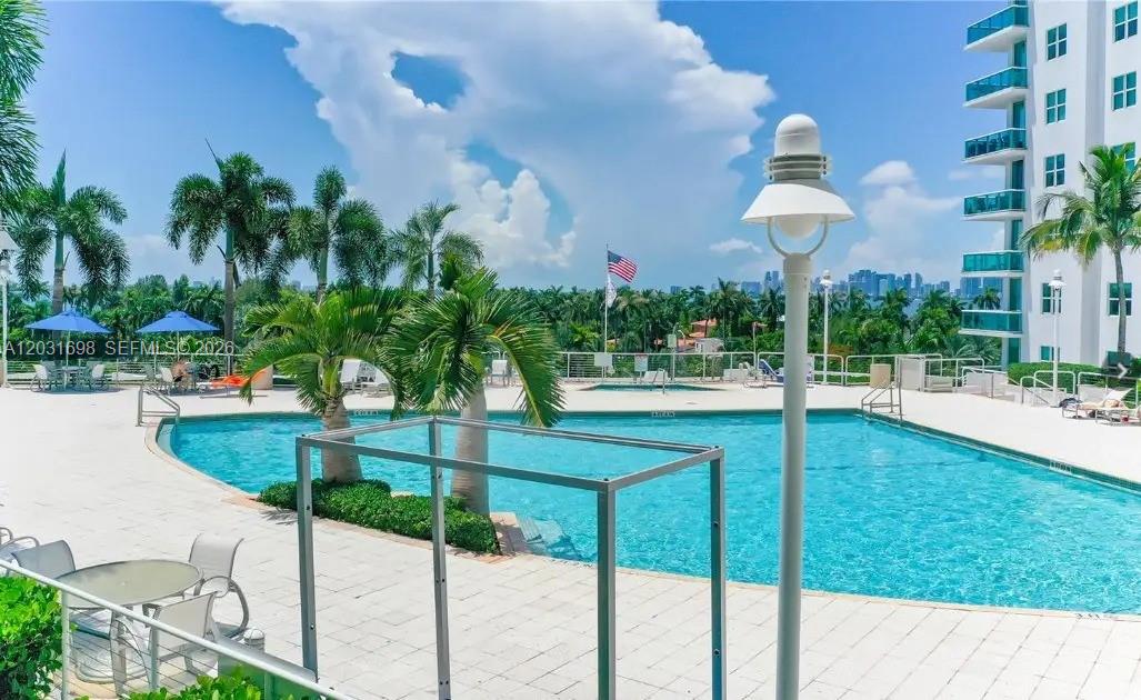 360 CONDO B - Residential