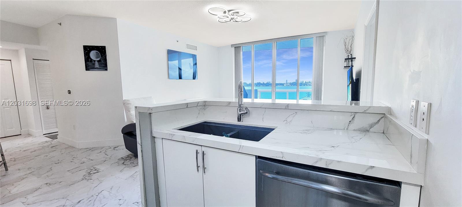 360 CONDO B - Residential