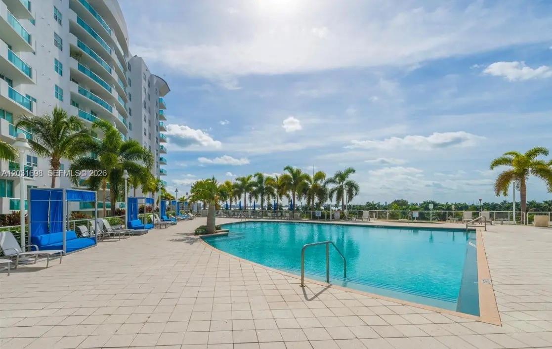360 CONDO B - Residential