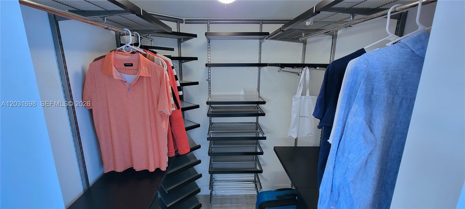 360 CONDO B - Residential