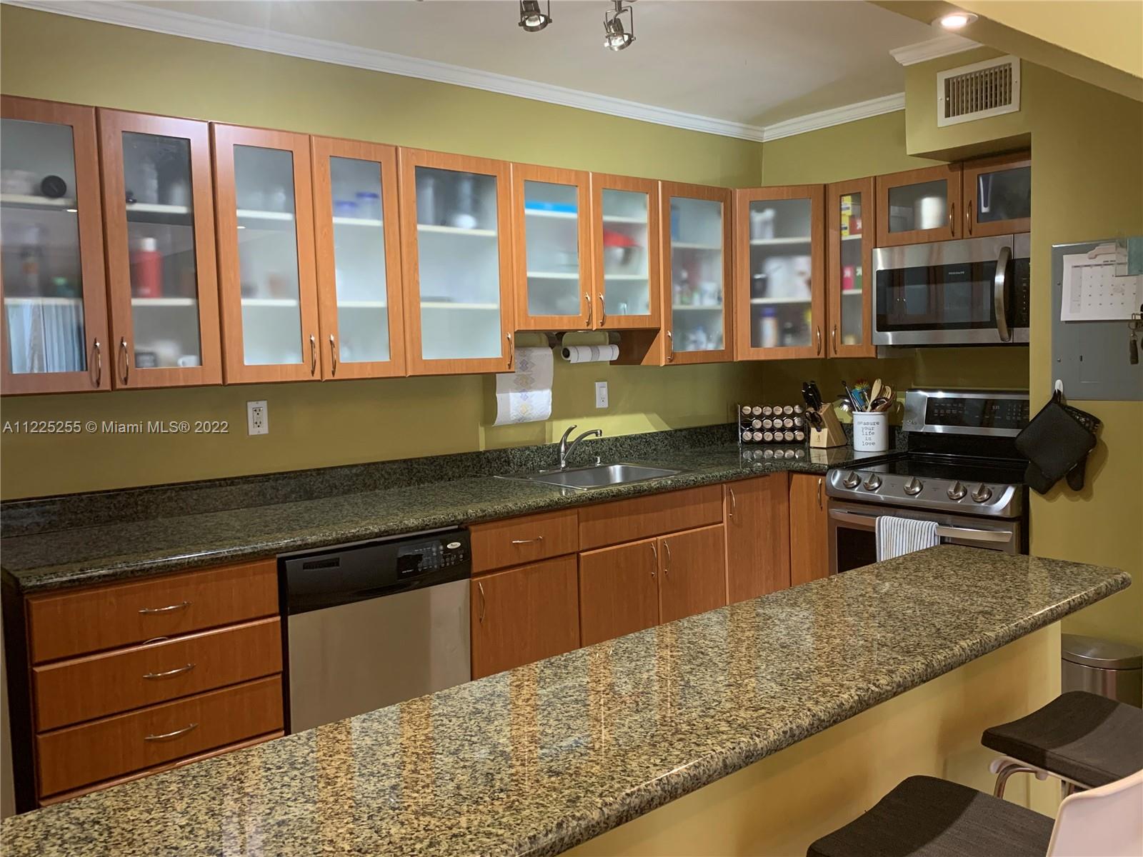 VENETIAN PALMS CONDO - Residential