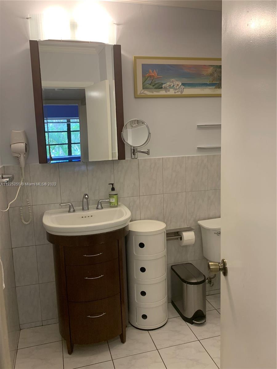 VENETIAN PALMS CONDO - Residential