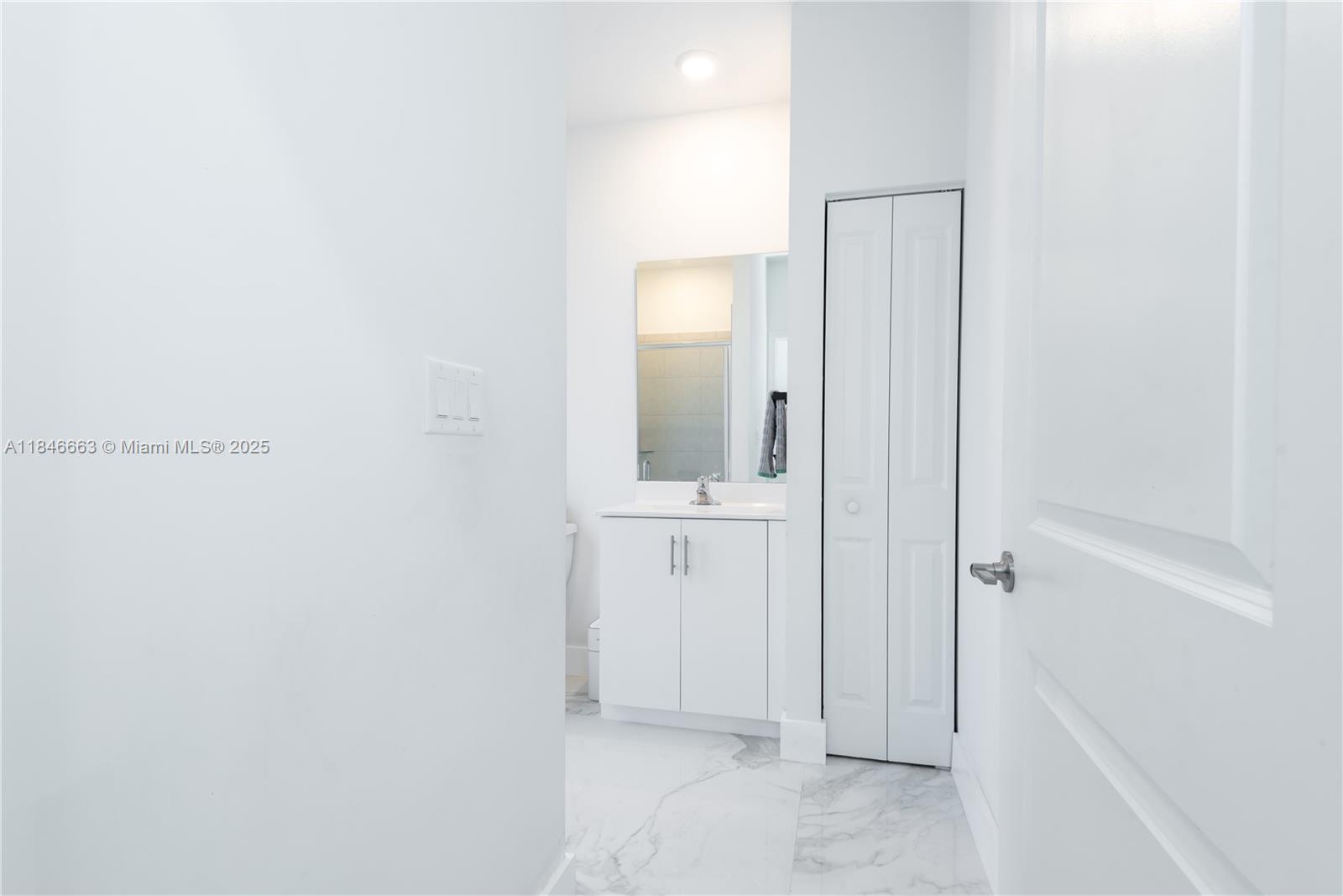 ESTATES AT SILVER PALM - Residential