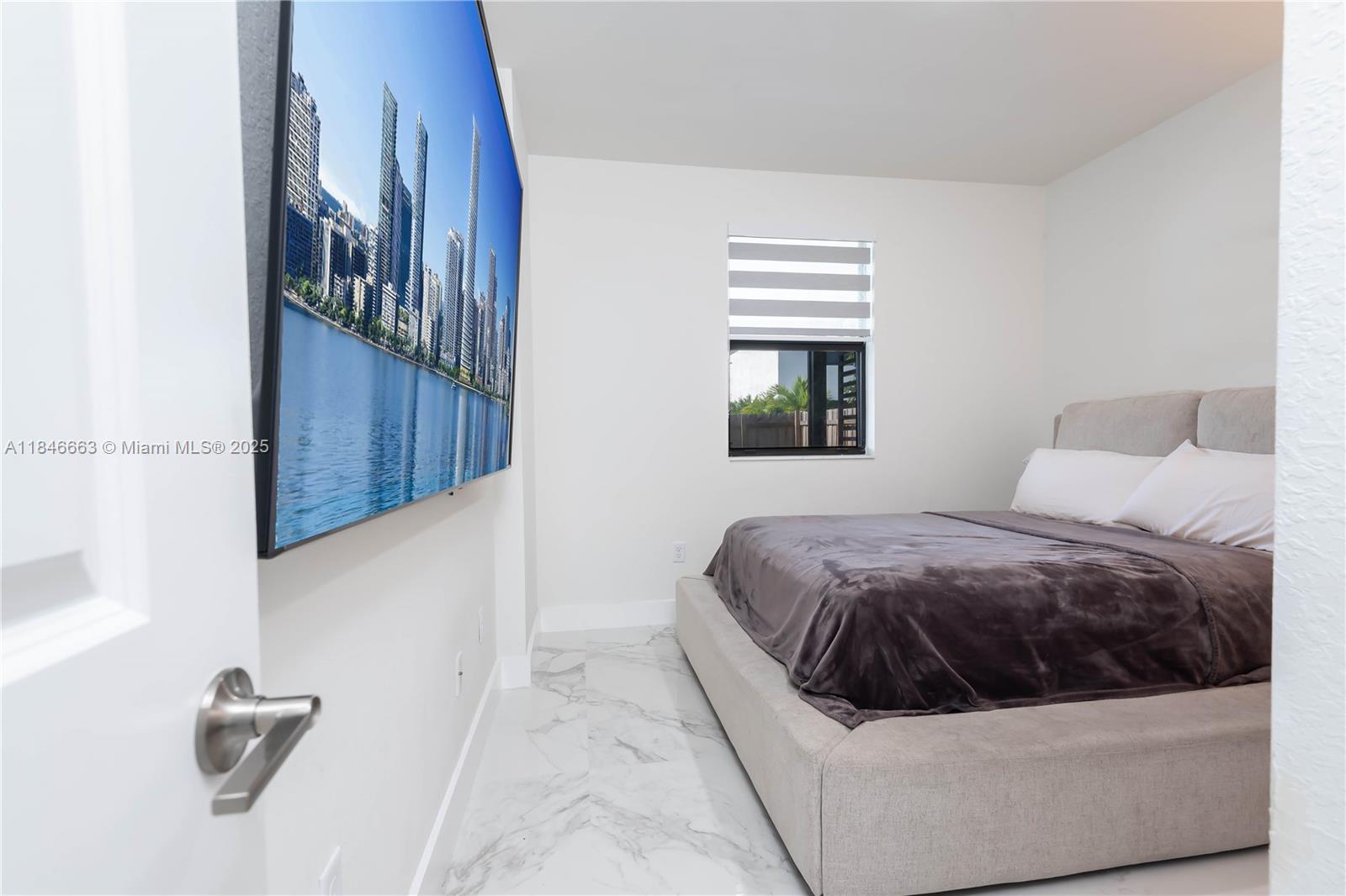 ESTATES AT SILVER PALM - Residential