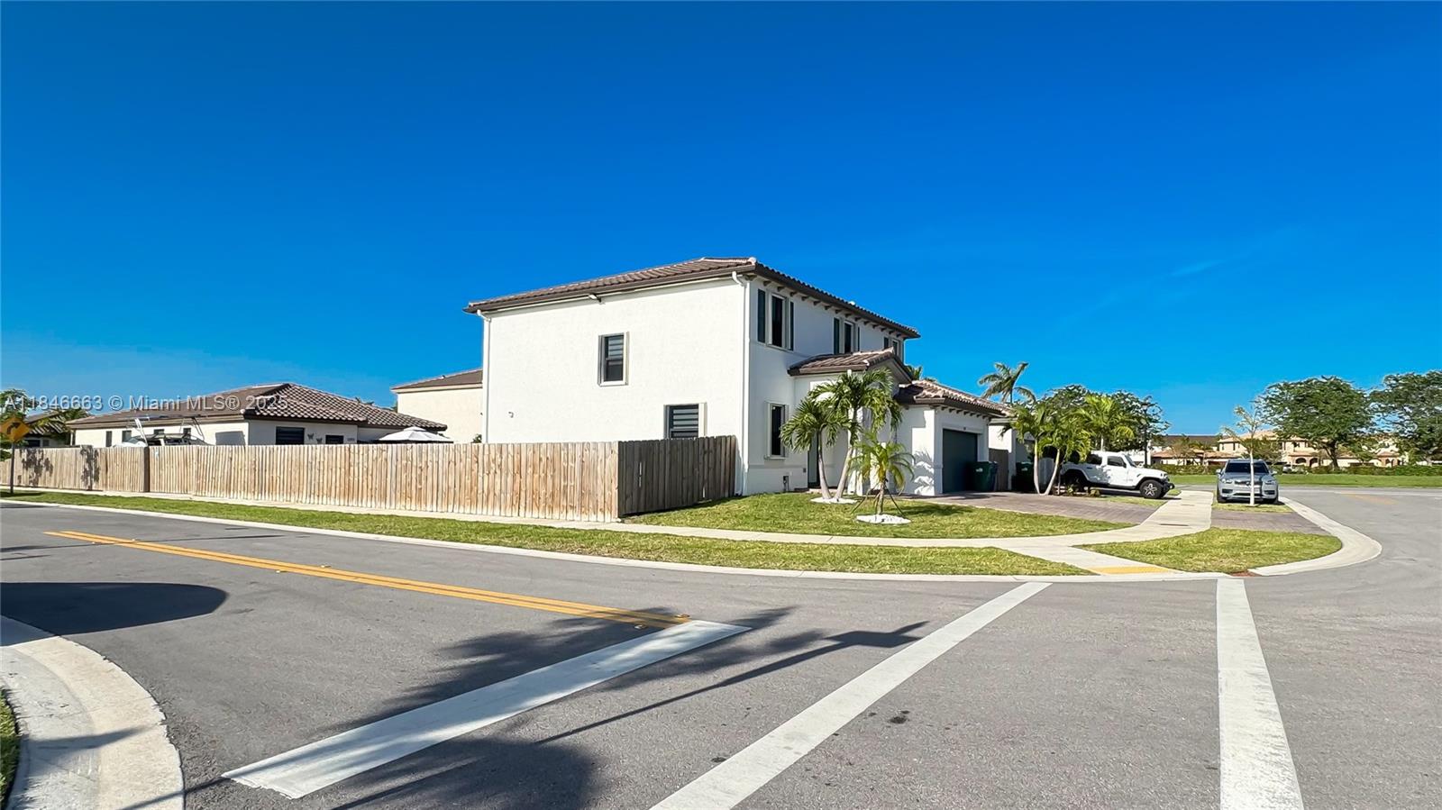 ESTATES AT SILVER PALM - Residential