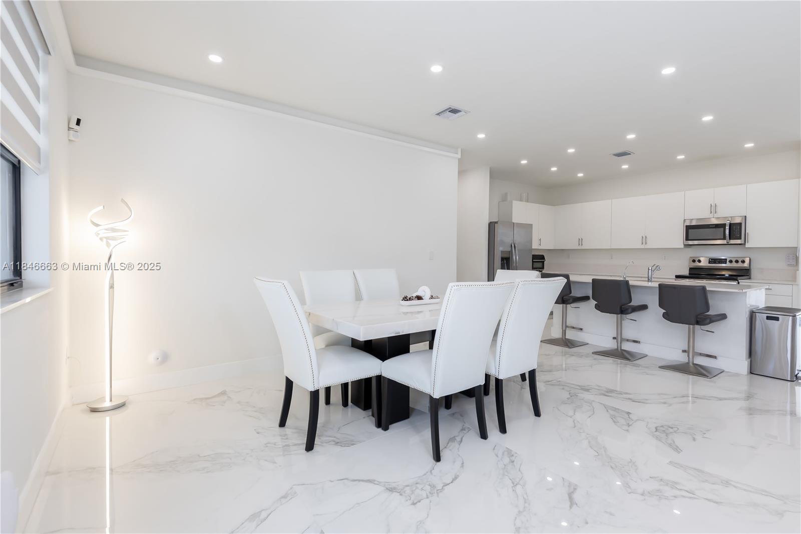 ESTATES AT SILVER PALM - Residential