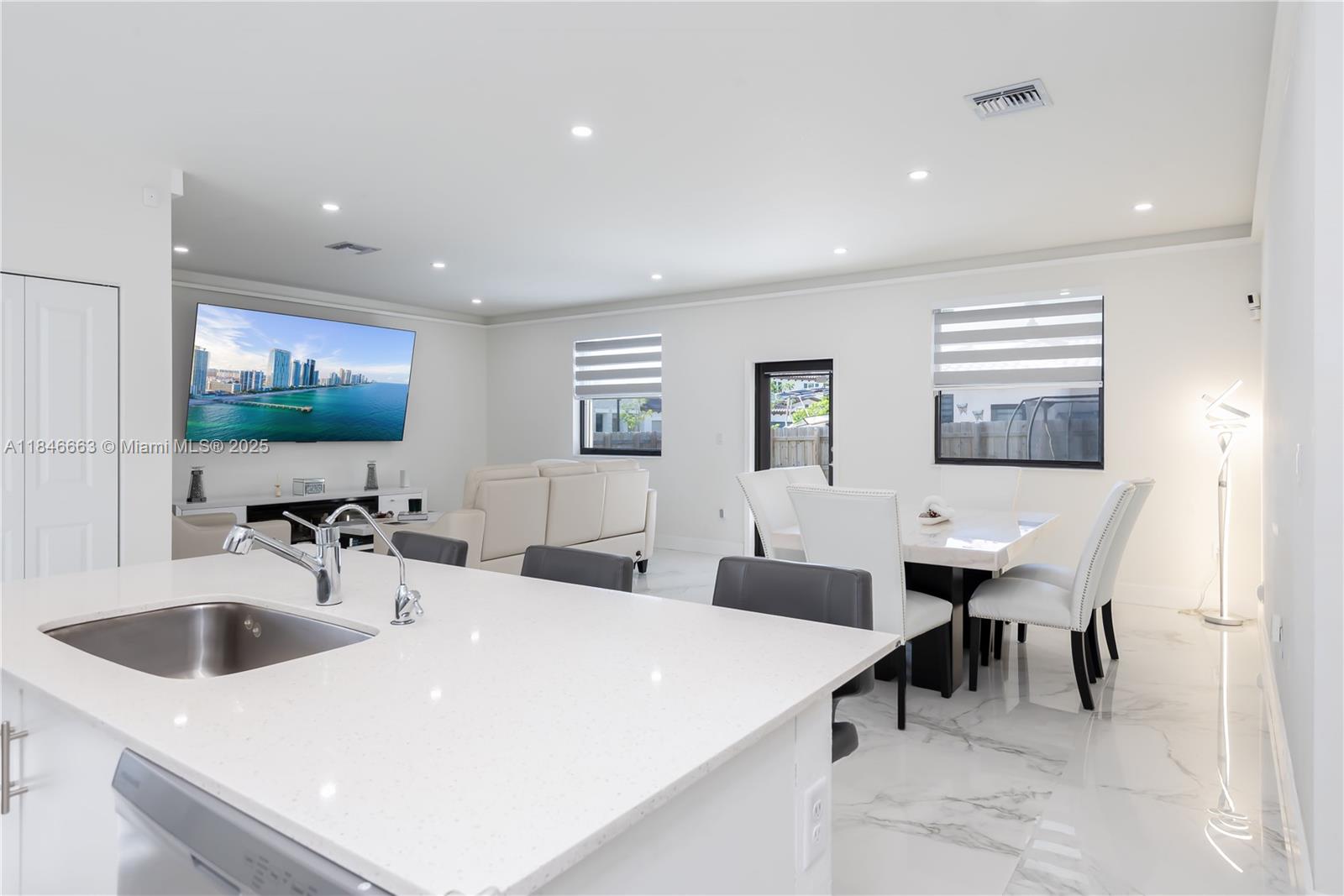 ESTATES AT SILVER PALM - Residential