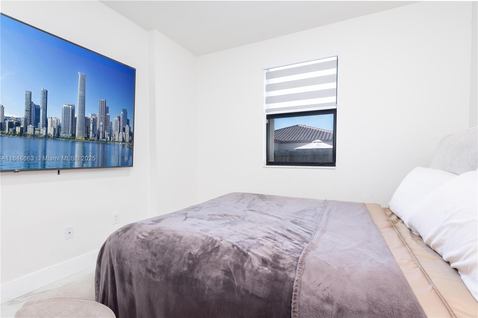 ESTATES AT SILVER PALM - Residential