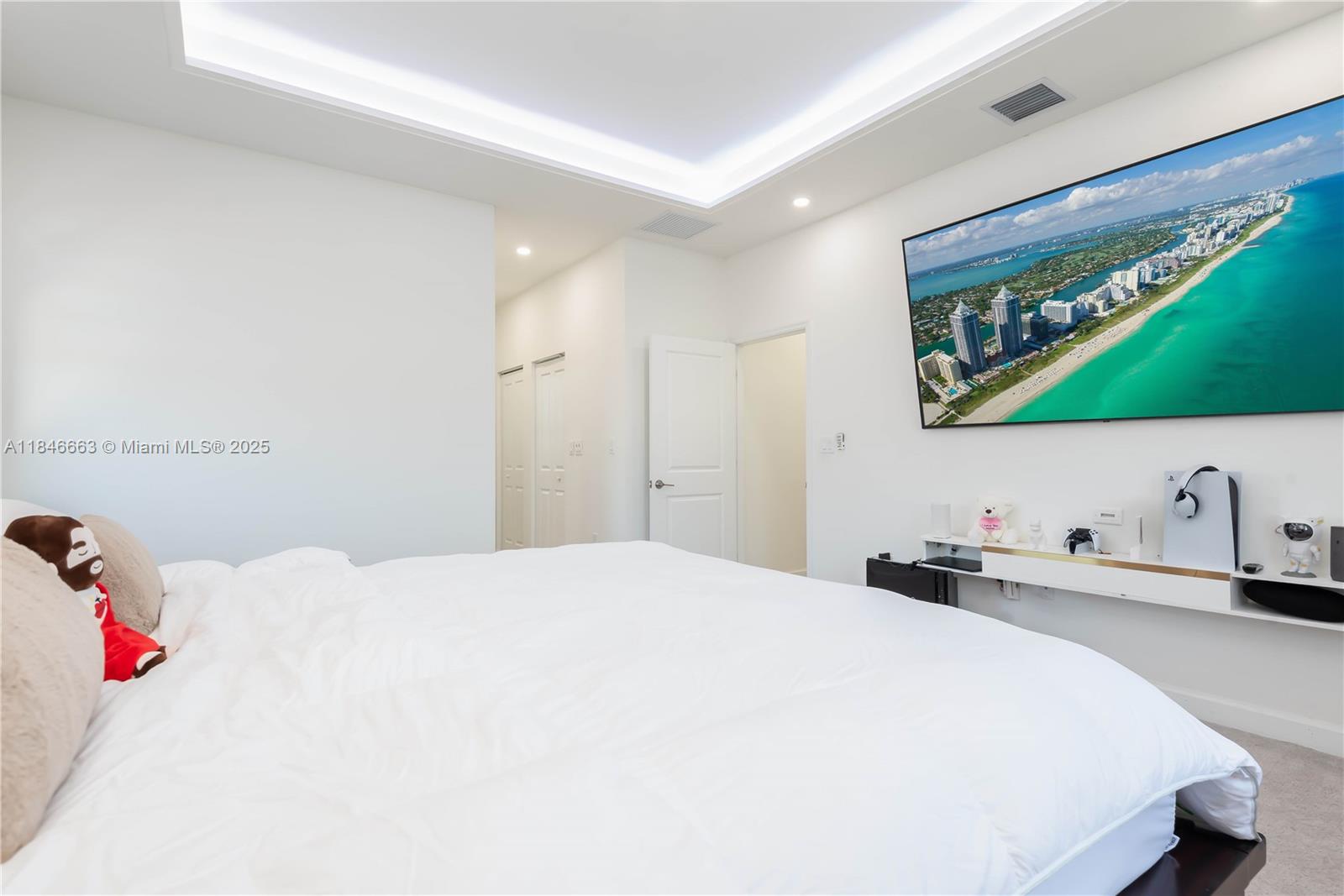 ESTATES AT SILVER PALM - Residential