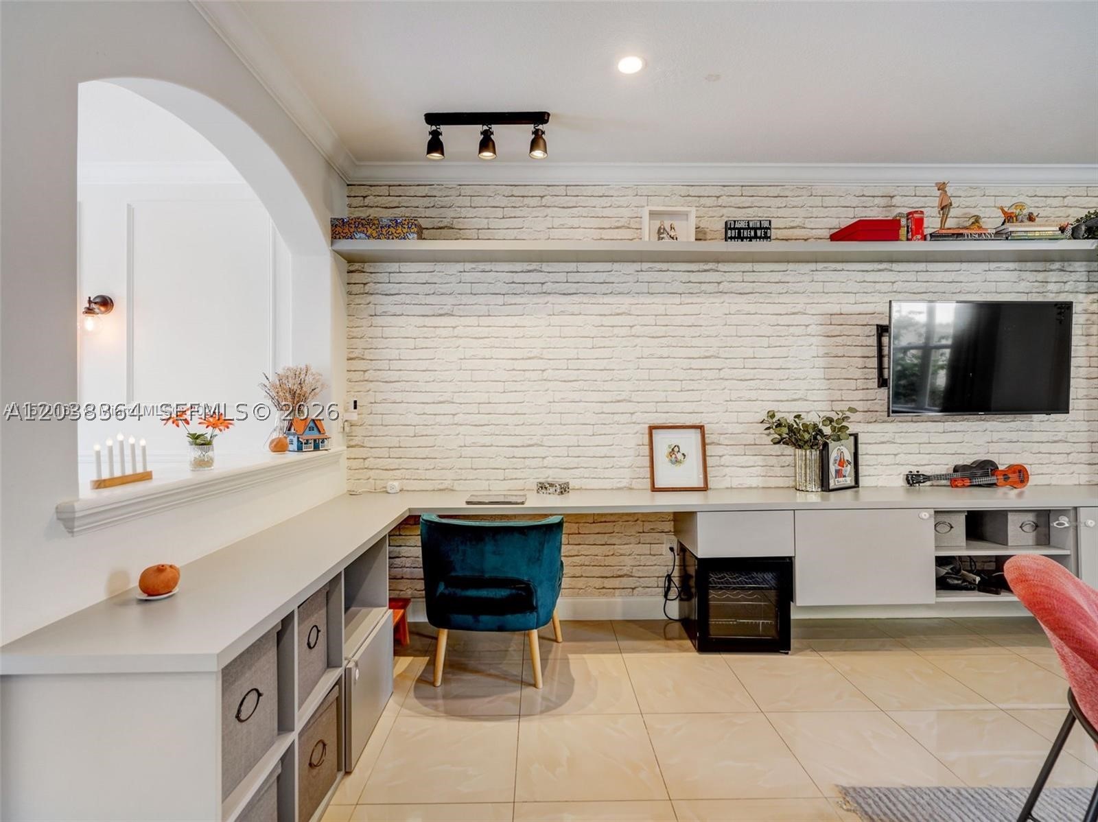 COSTA DORADA - Residential Lease