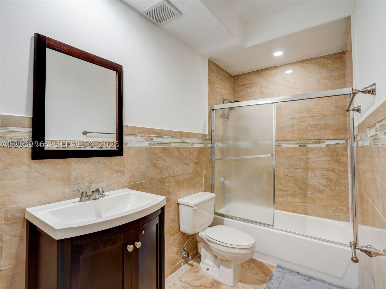 COSTA DORADA - Residential Lease
